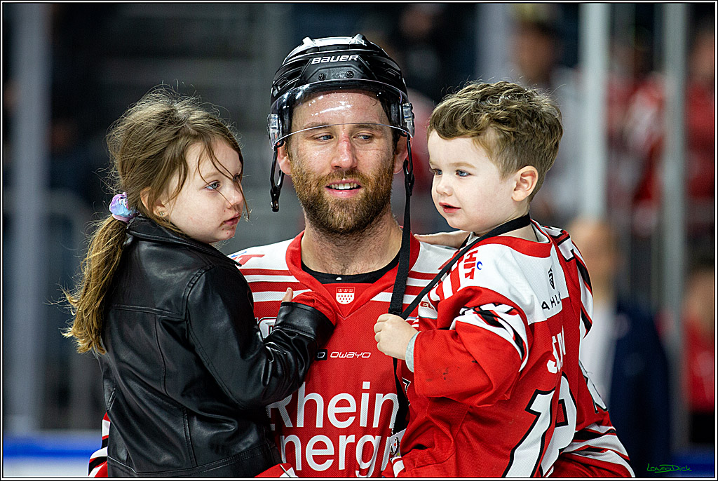 PENNY DEL; Koelner Haie- Straubing Tigers; Koeln, 28.12.2022